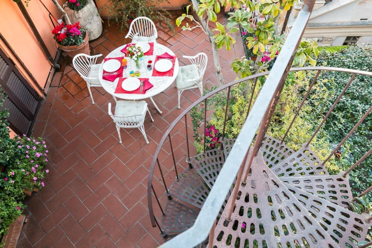 Pantheon Large Terrace Penthouse Appartamento